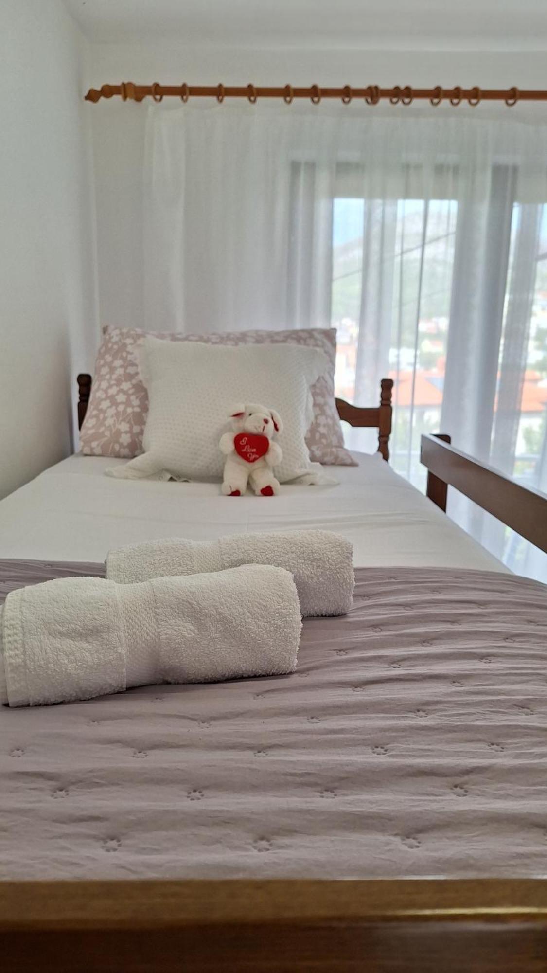 Apartmani I & J Seric Seget Vranjica Exterior foto