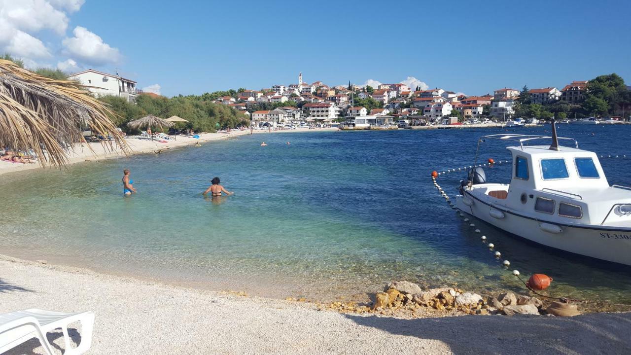Apartmani I & J Seric Seget Vranjica Exterior foto